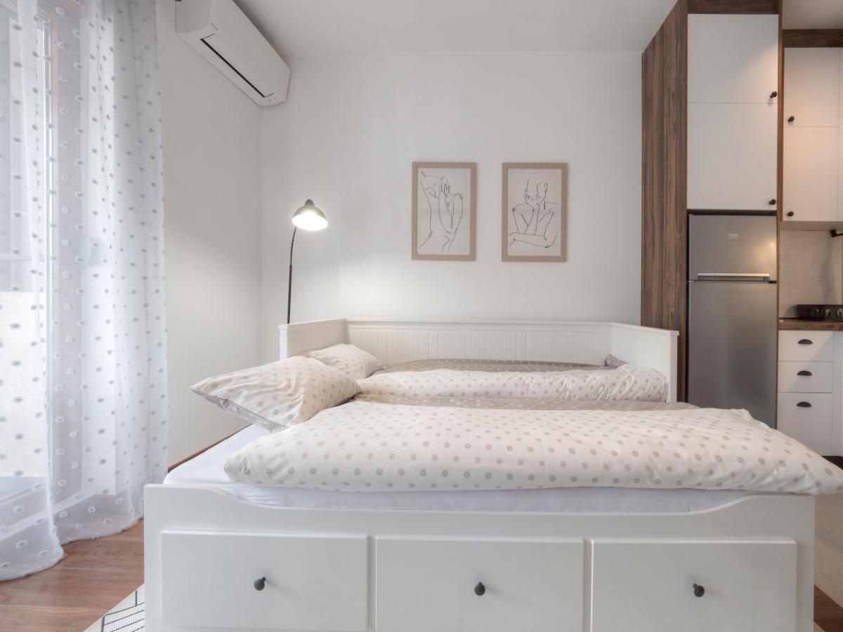 Cozy Studio Apartment Mila Podgorica Buitenkant foto
